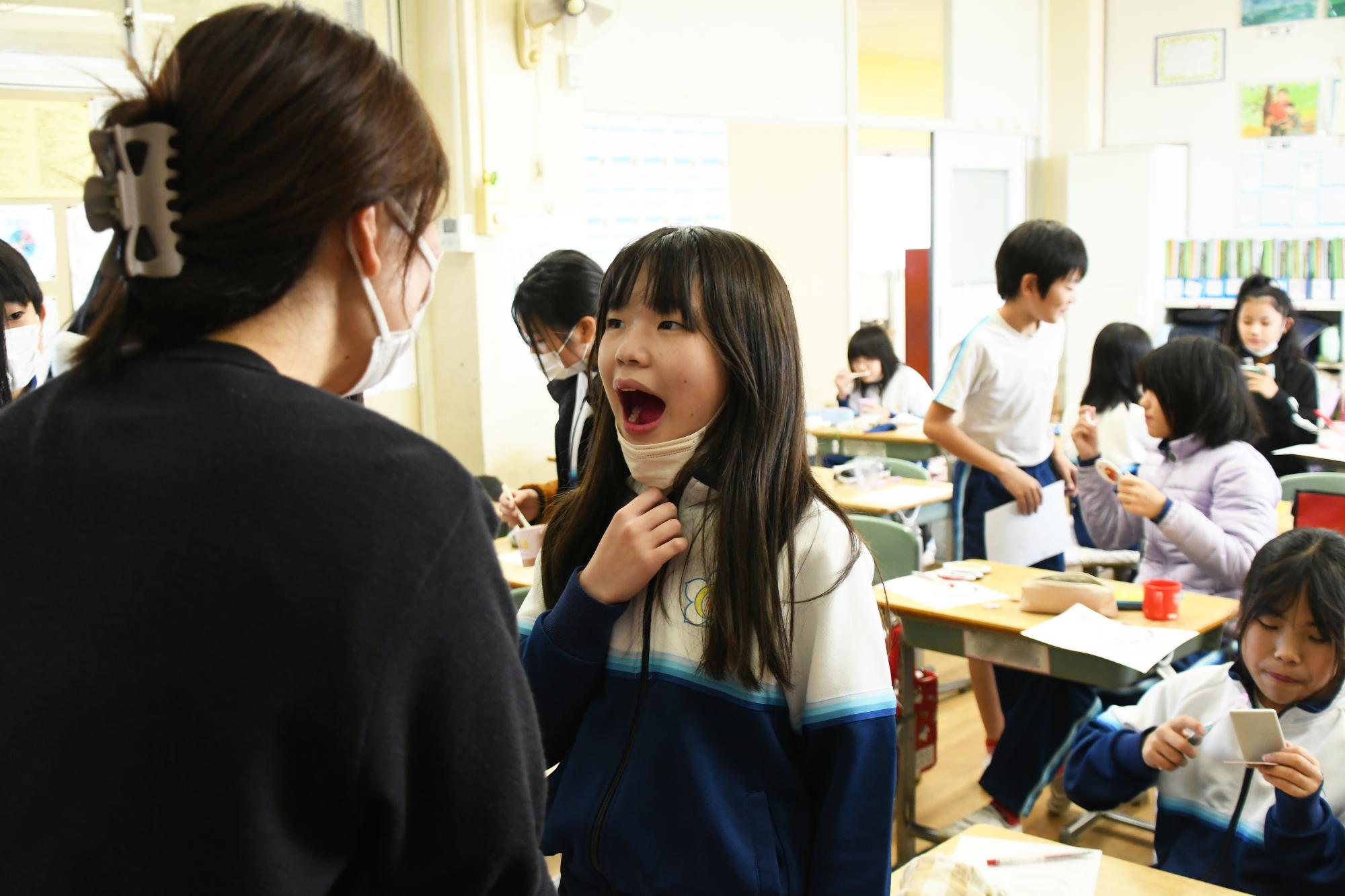 20251202玉幡小学校歯磨き指導