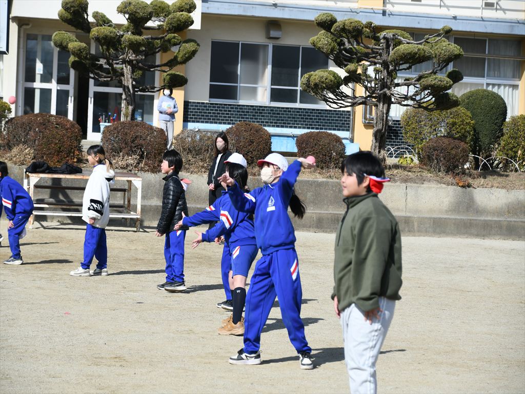 投げ方を練習します