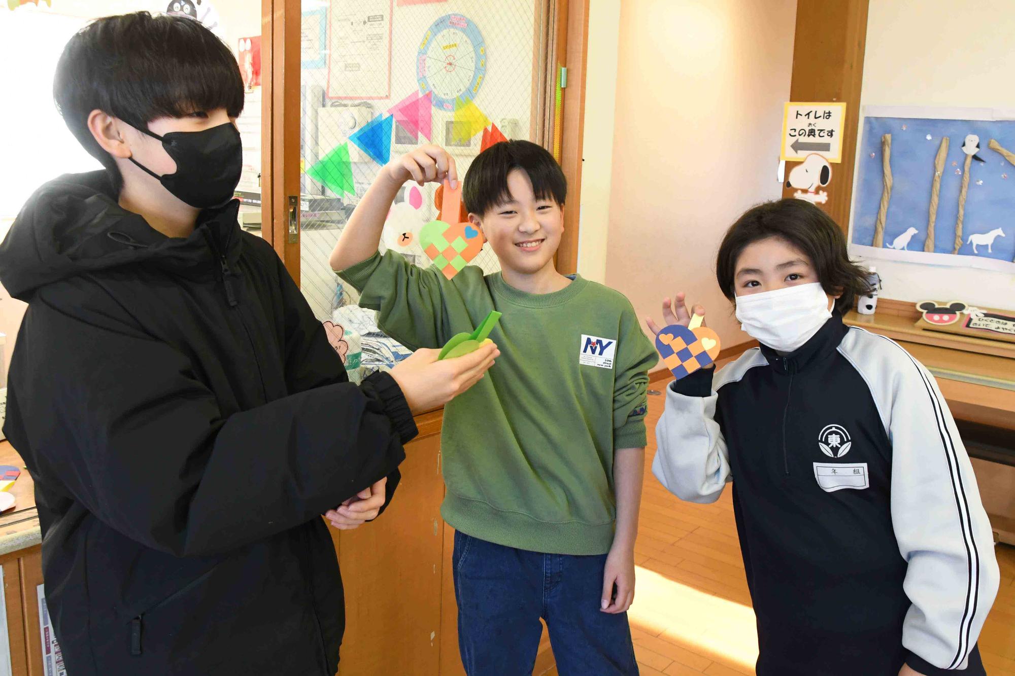 私たち3人も上手に制作できました