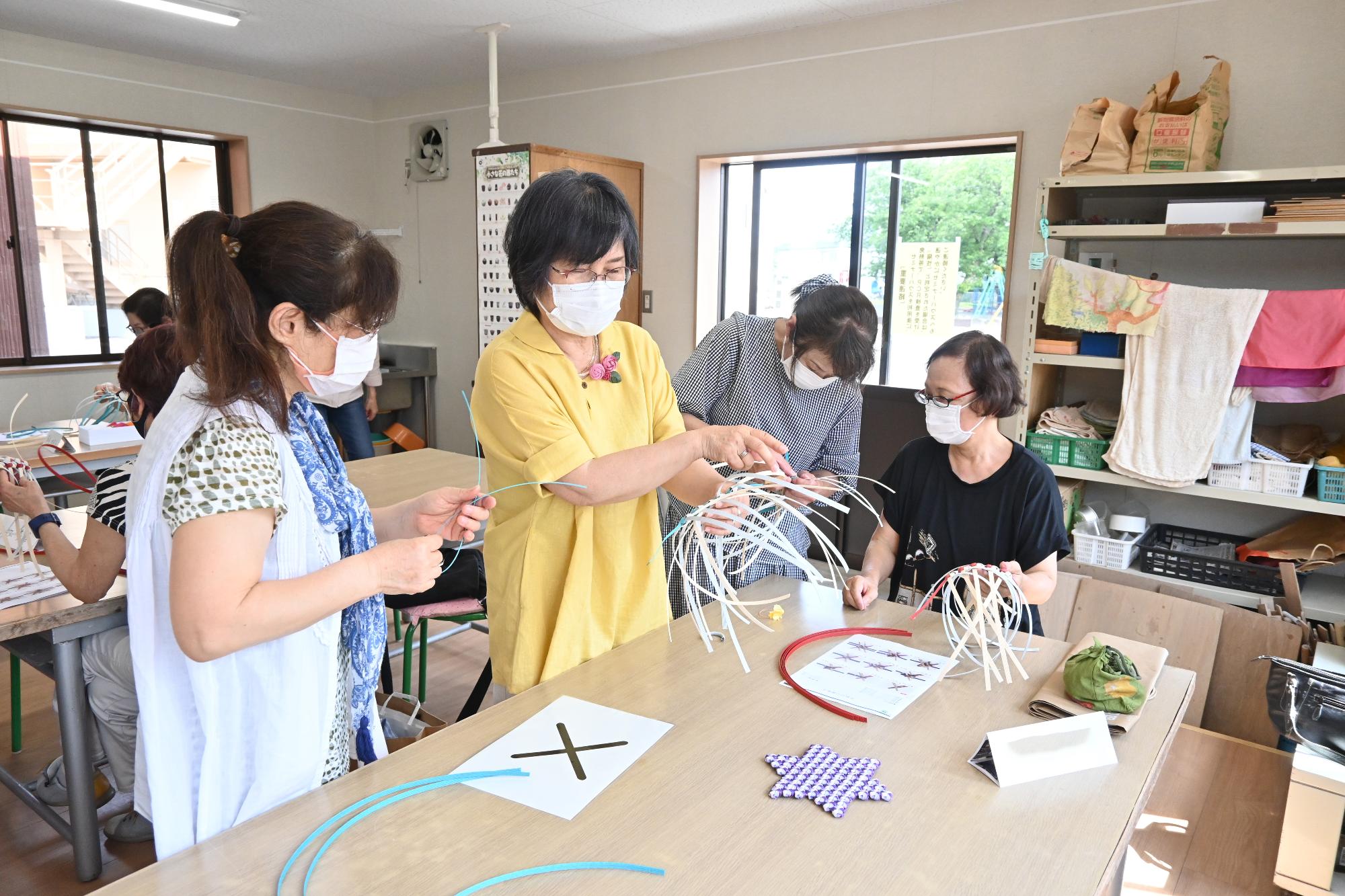 花結びで鍋敷き作成