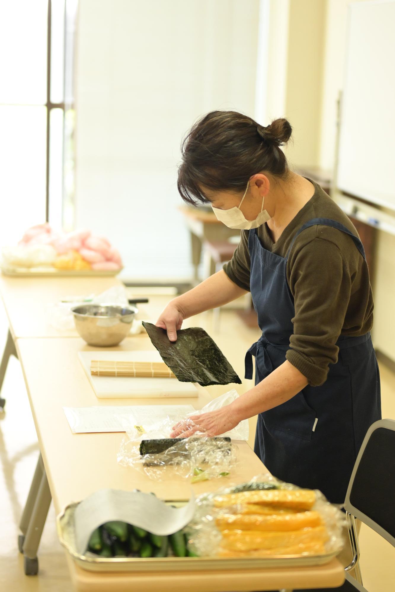 季節の飾り巻き寿司