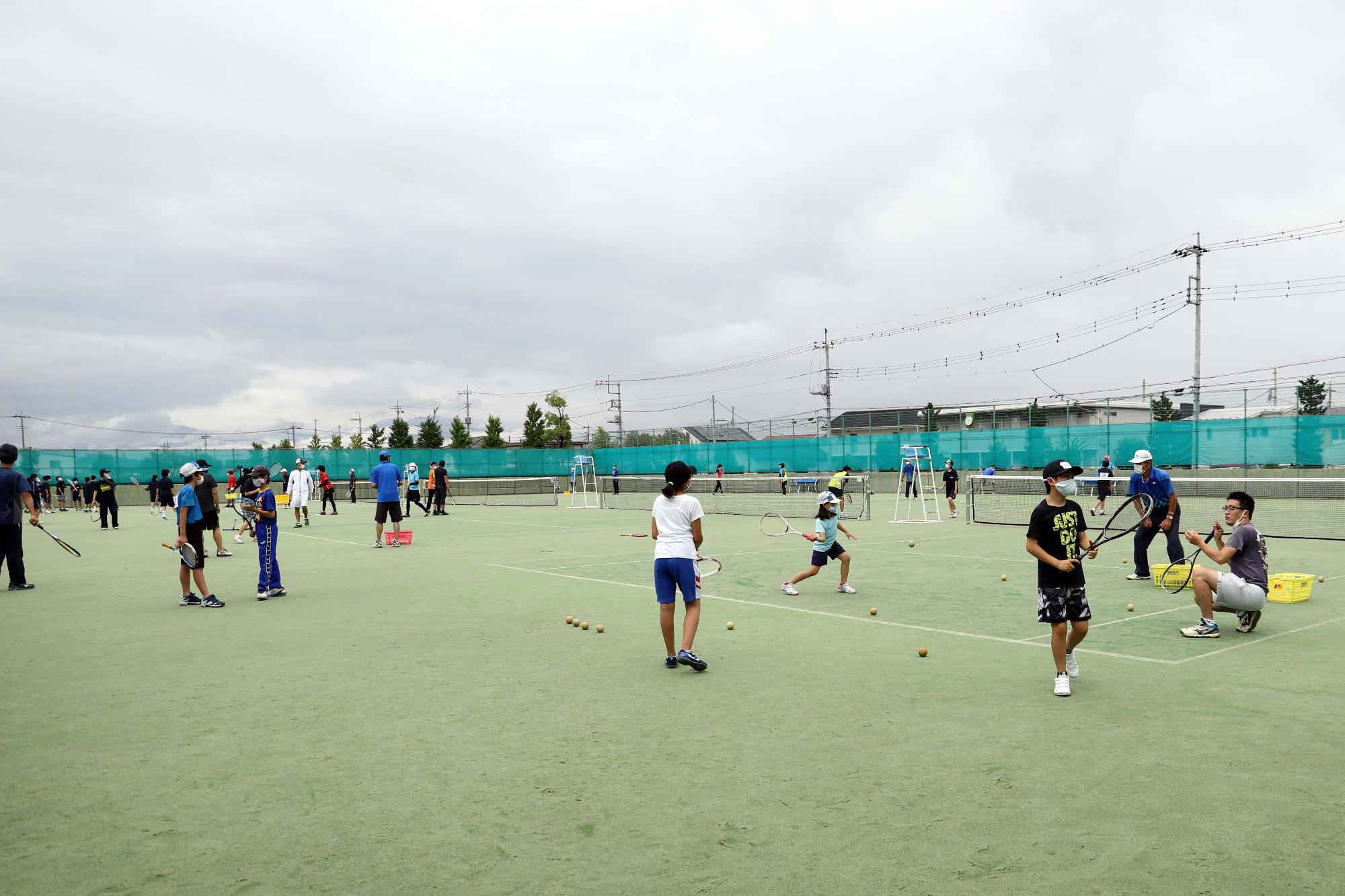 初心者ソフトテニス教室