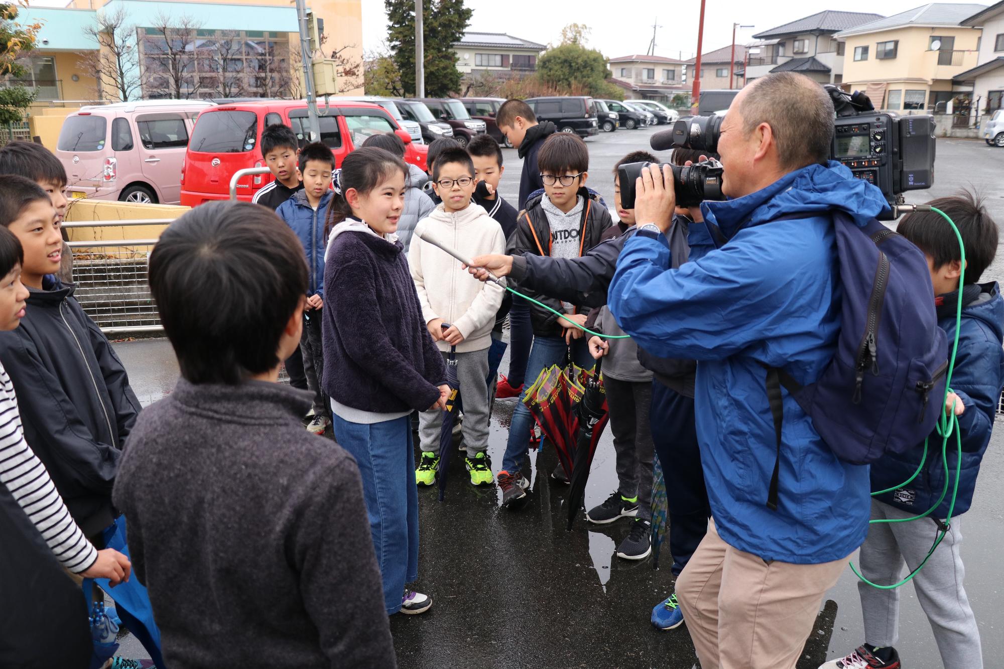 玉小5年生がポイ捨て禁止看板設置