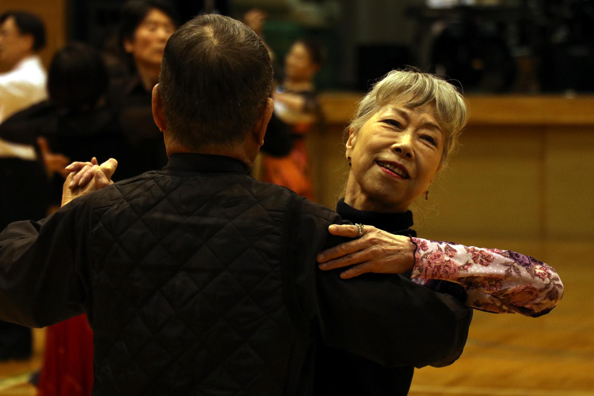 社交ダンスパーティー「ダンスの夕べ」