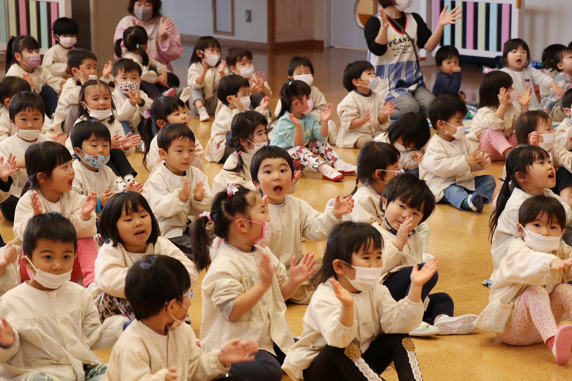 敷島保育園ひなまつり集会