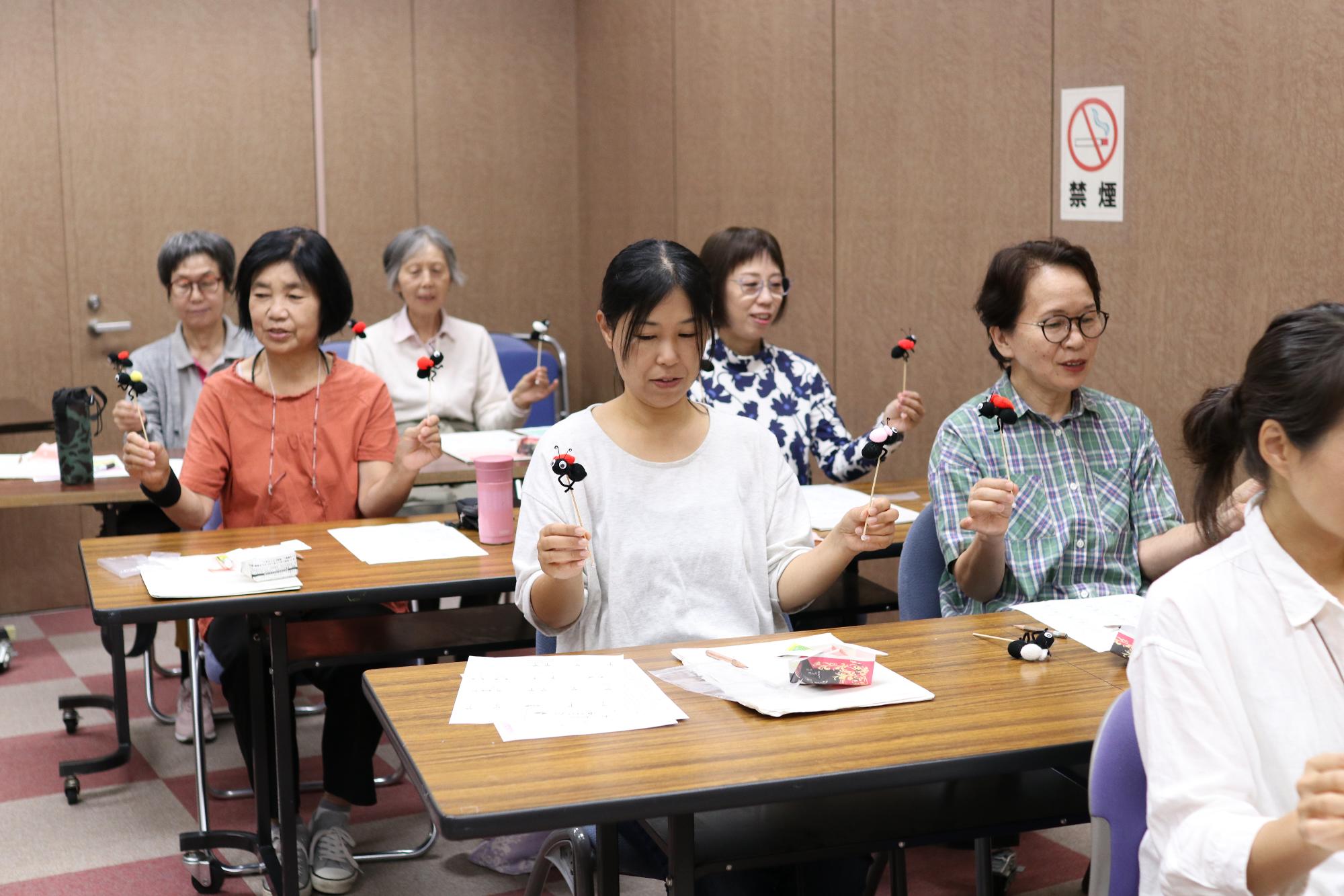 手袋人形の作り方と演じ方講座