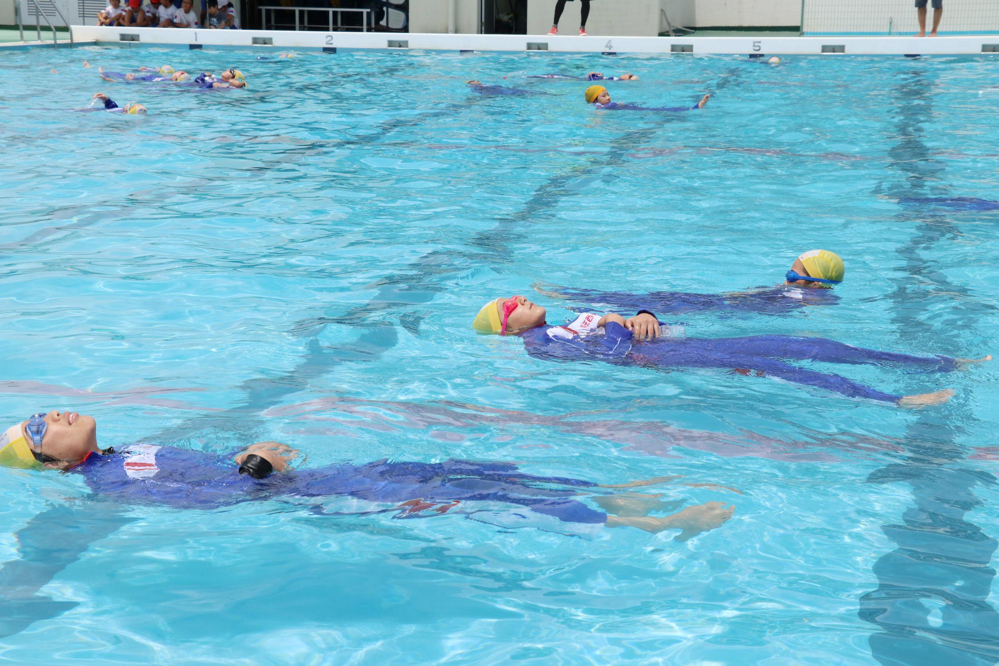 竜王西小学校 着衣水泳教室（6年生）
