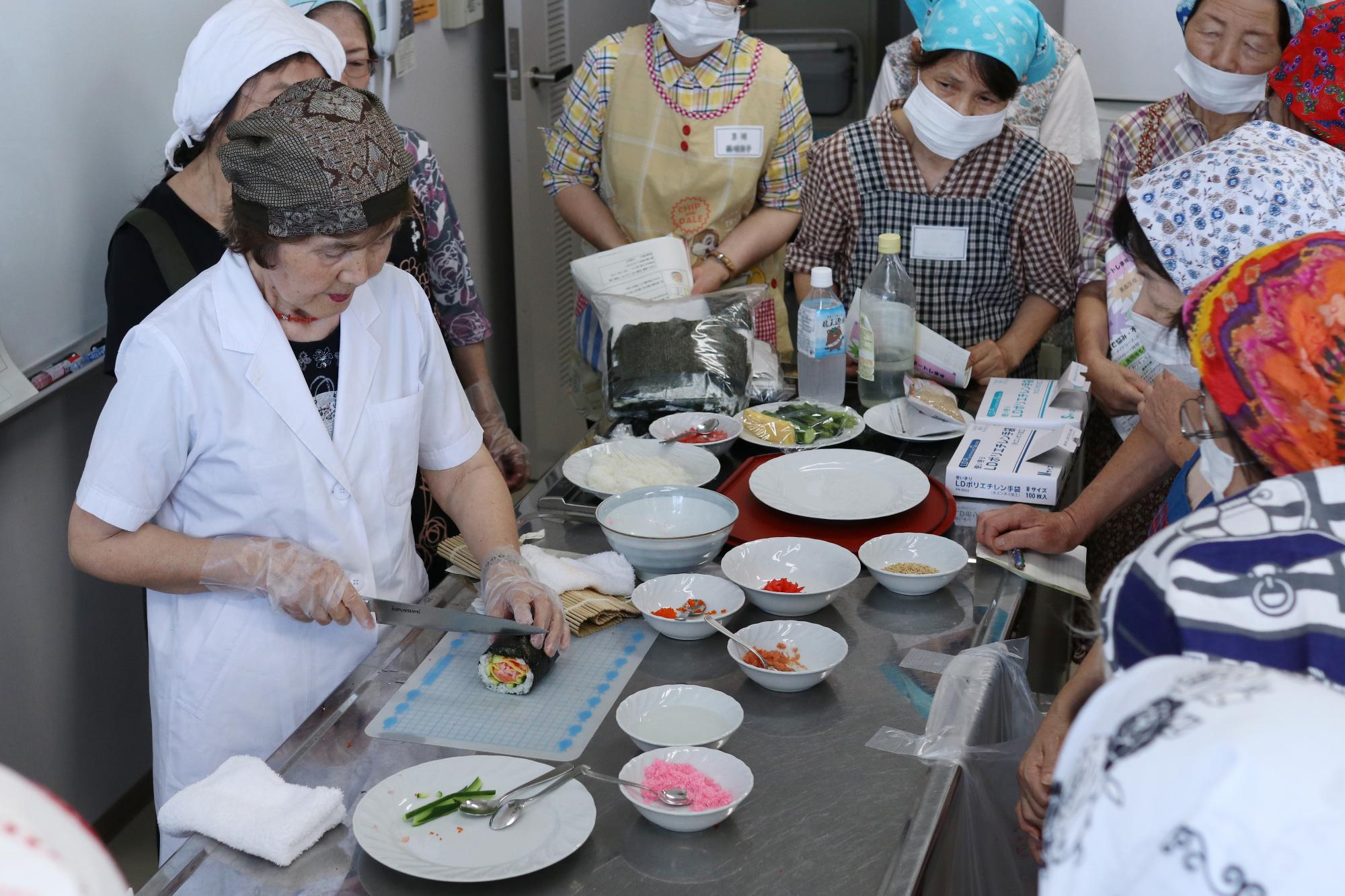 季節の飾り巻き寿司作り講座