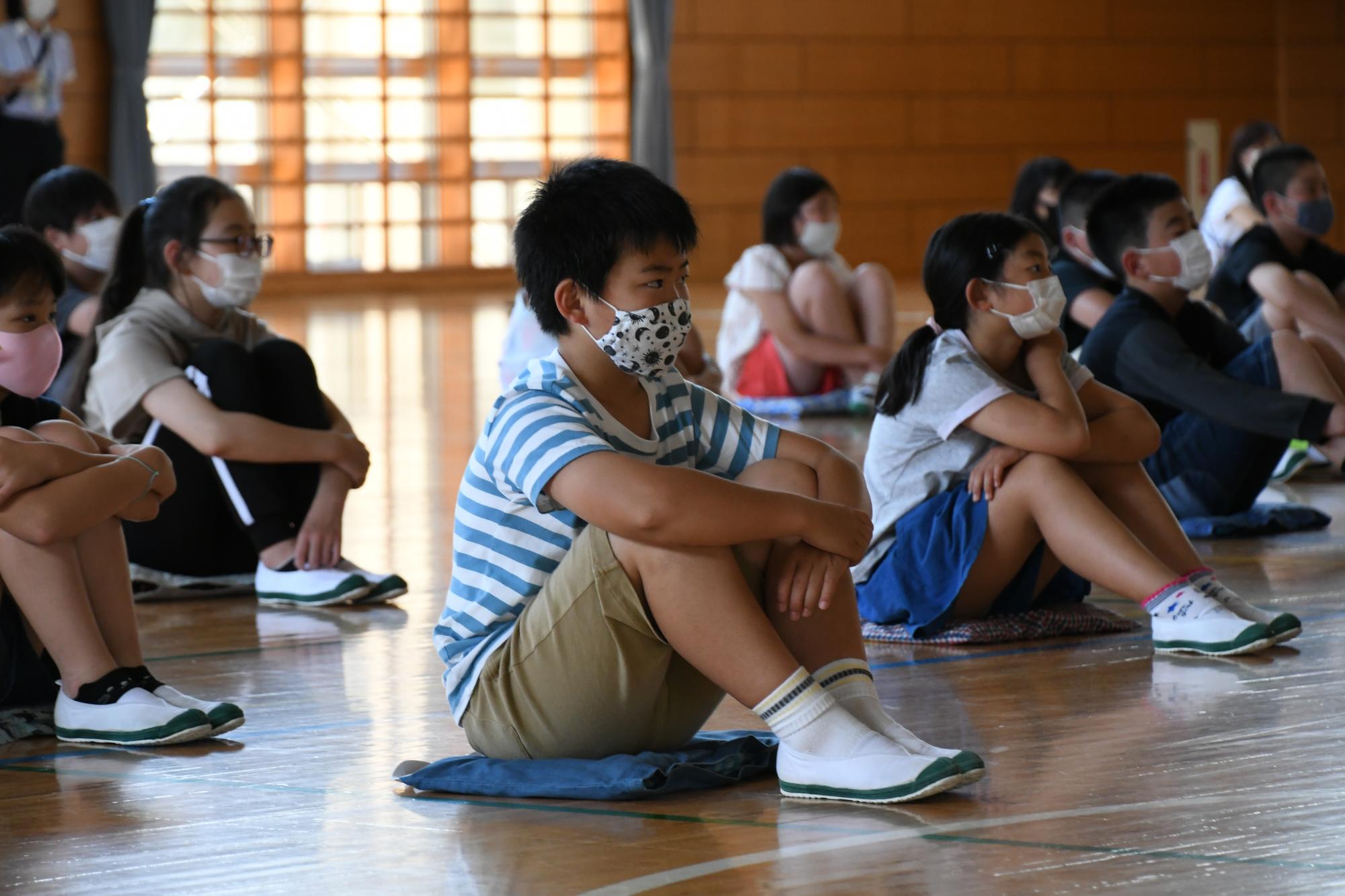 双葉東小学校スマホ・携帯安全教室の様子4