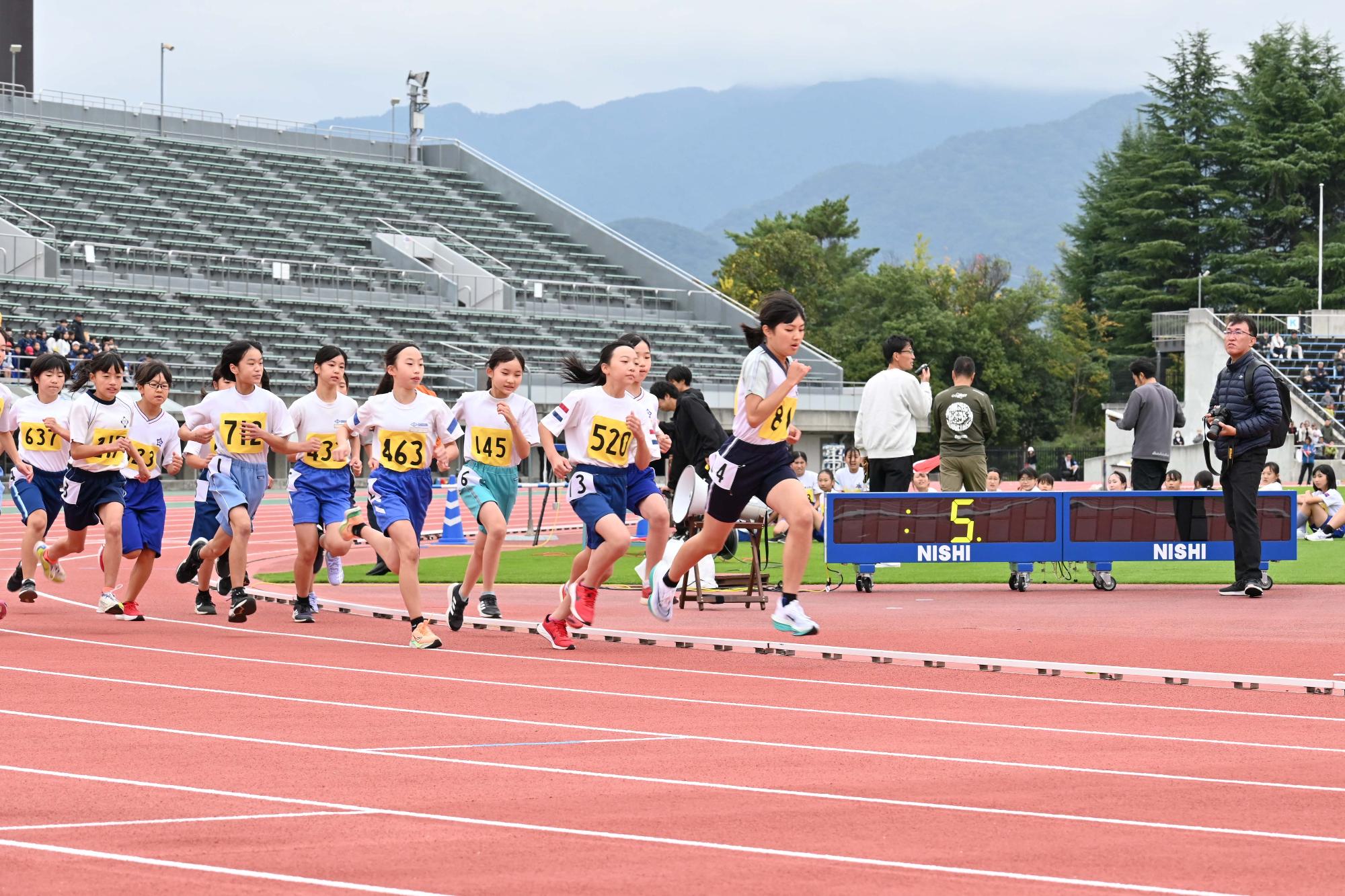 小学校陸上記録会2731