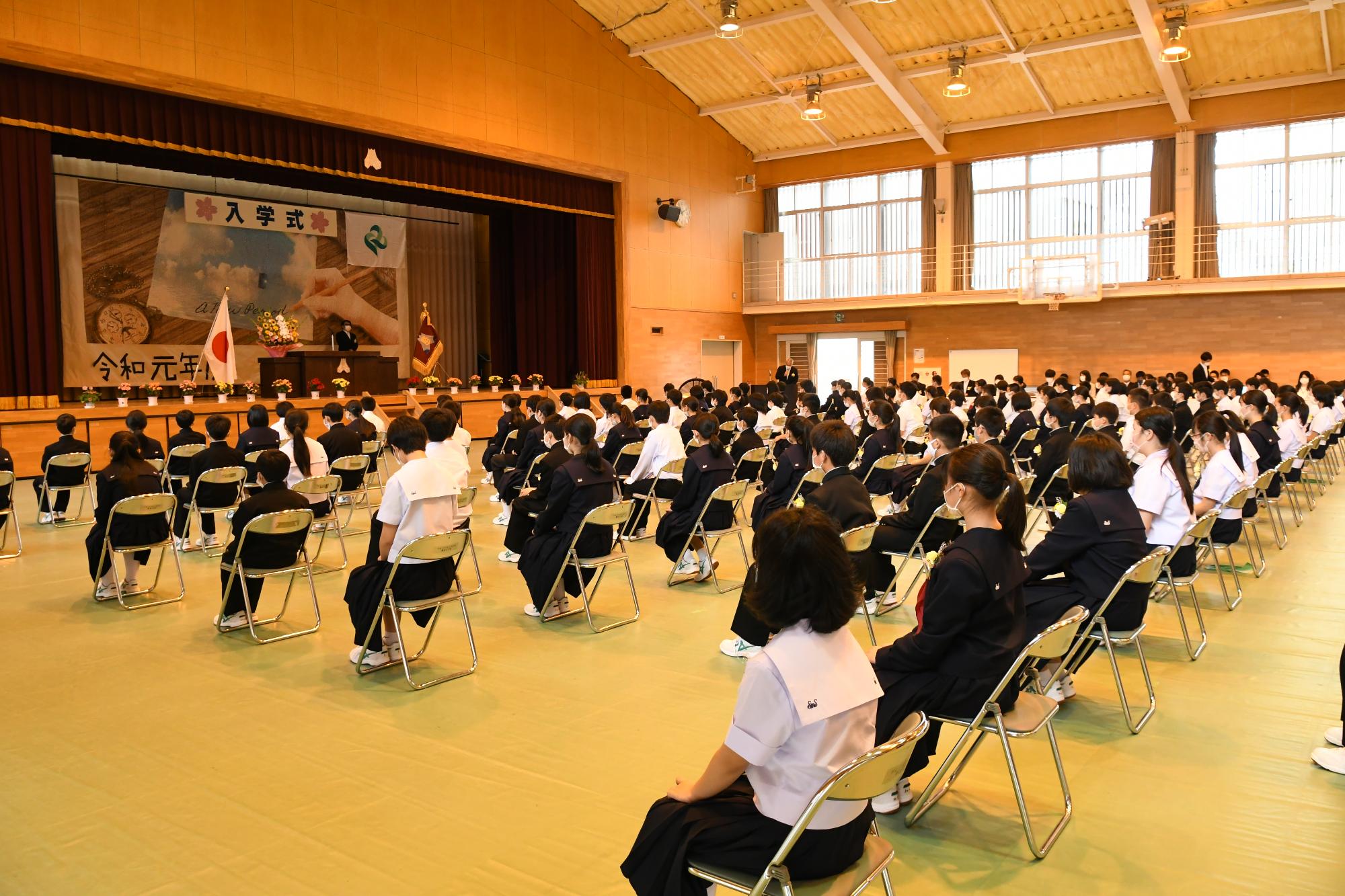 敷島中学校の入学式