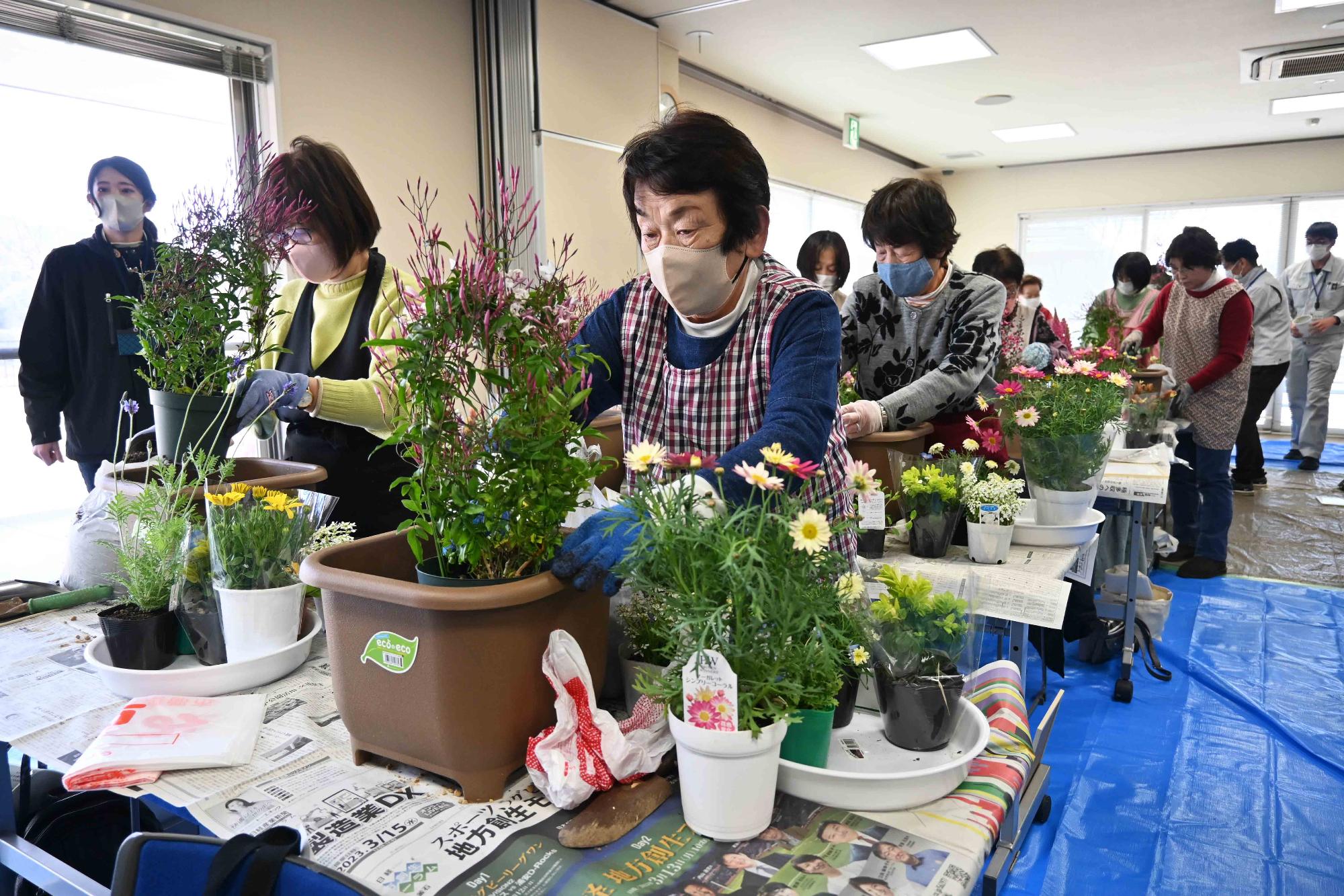 ふれ愛寄せ植え教室5728