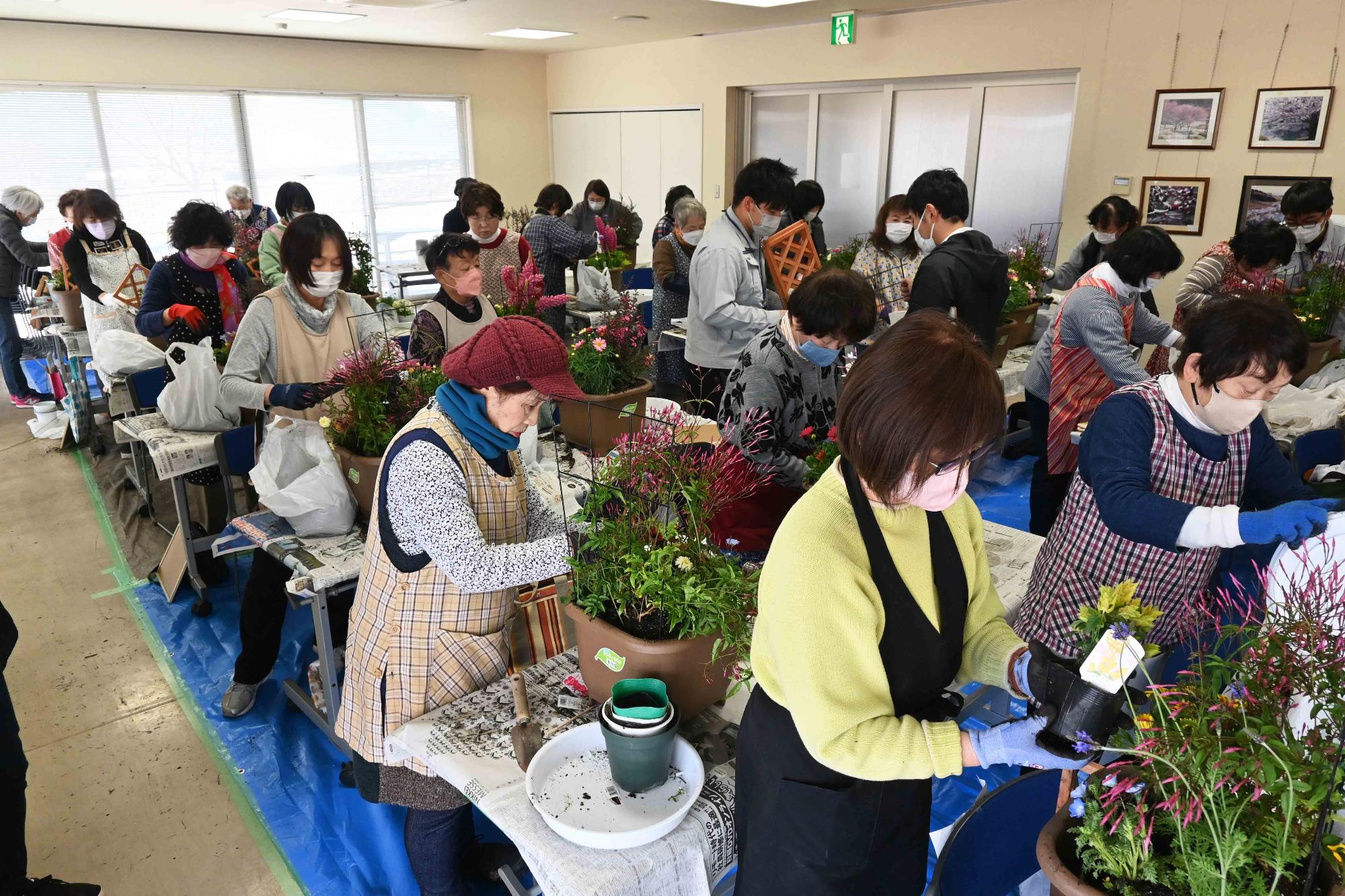 ふれ愛寄せ植え教室5831