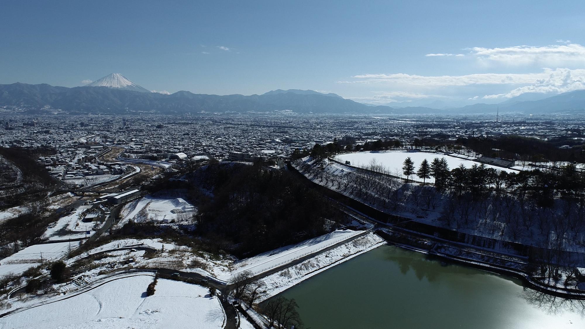 甲斐の雪景色