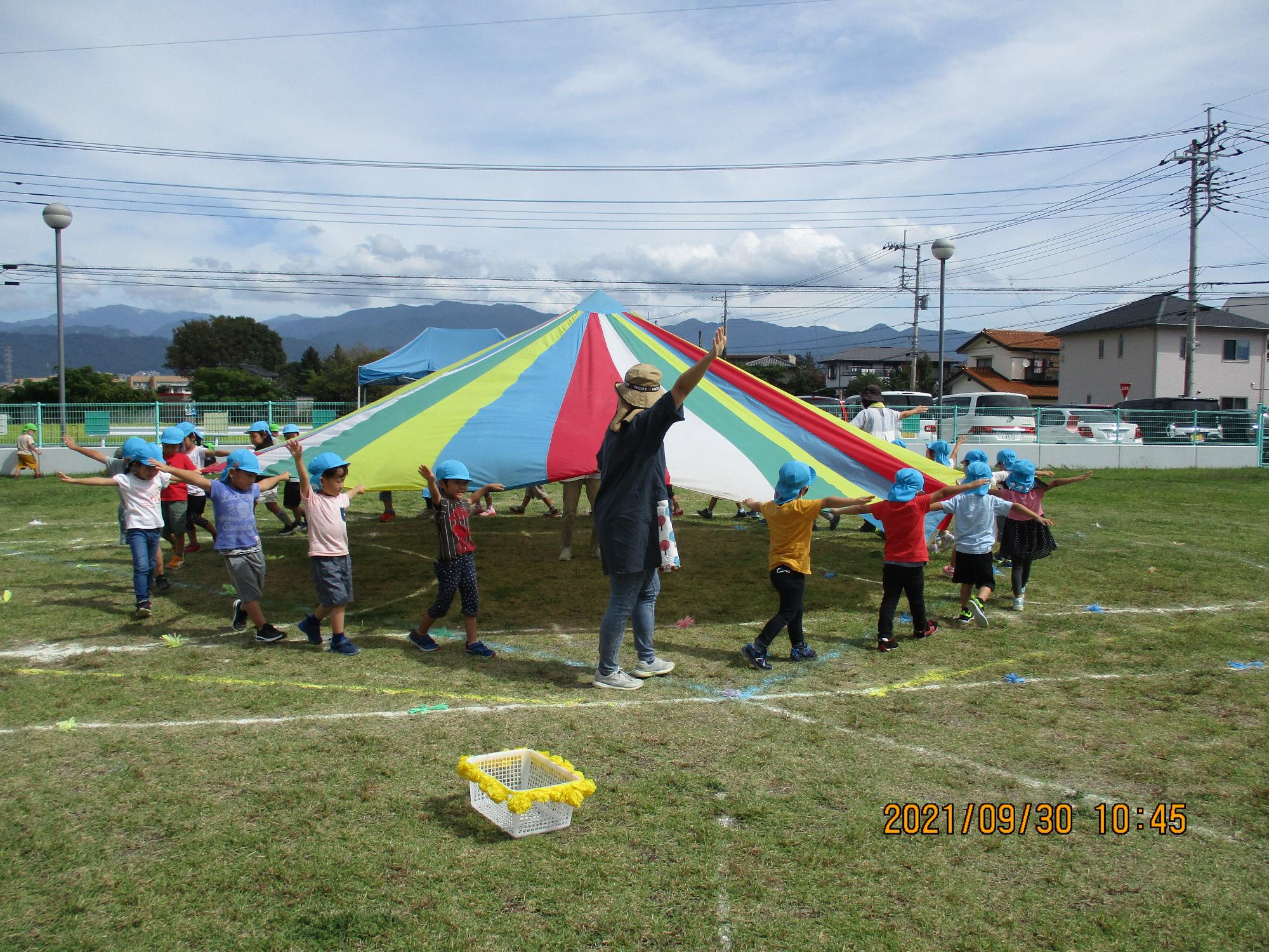 運動会練習を頑張るさくら組の子ども達です。