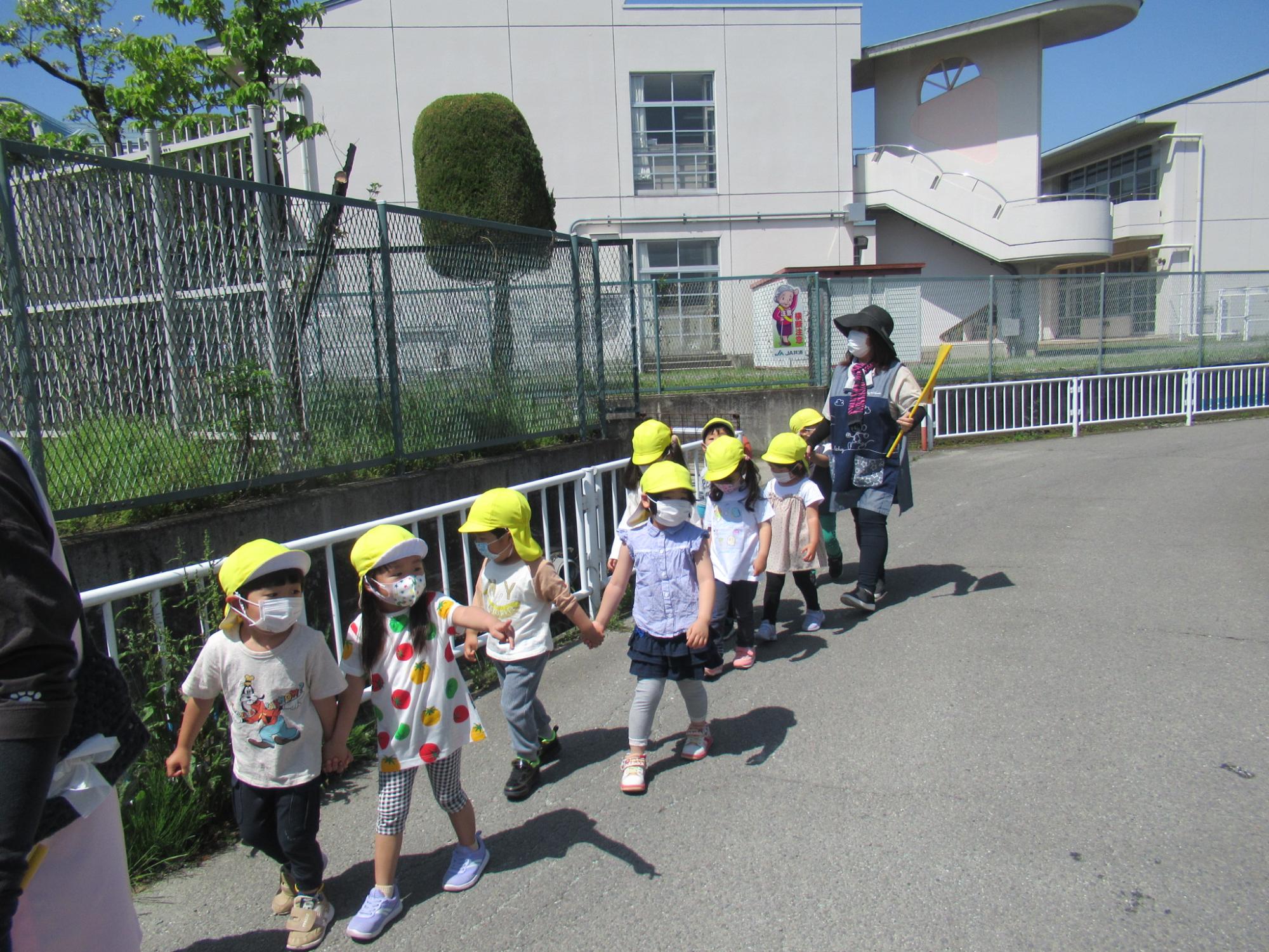 お散歩