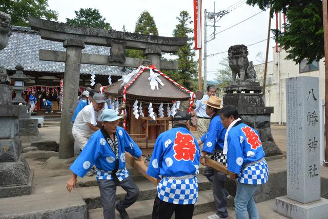 八幡神社祭典の様子の写真5