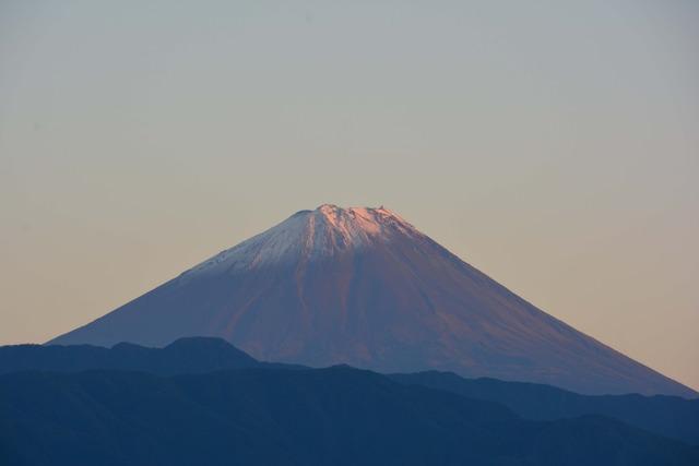 敷島総合公園南から見える富士山の写真
