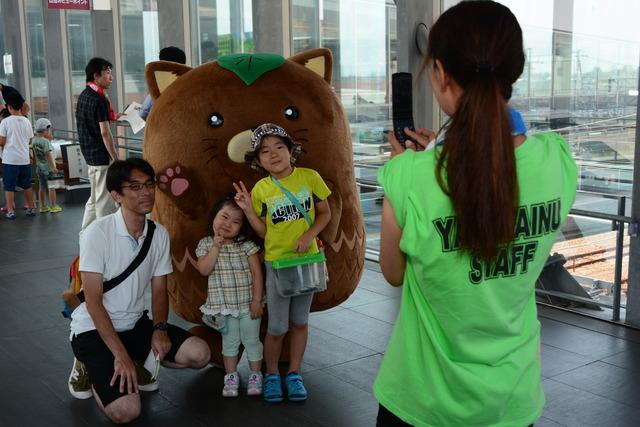 竜王駅で鈴虫の声を聴く甲斐の写真5