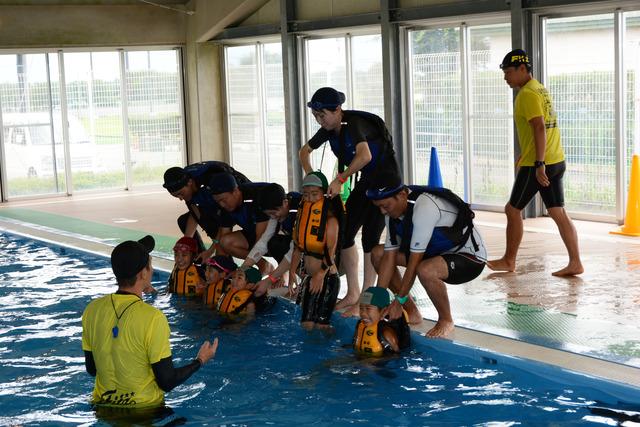 着衣水泳教室の写真3