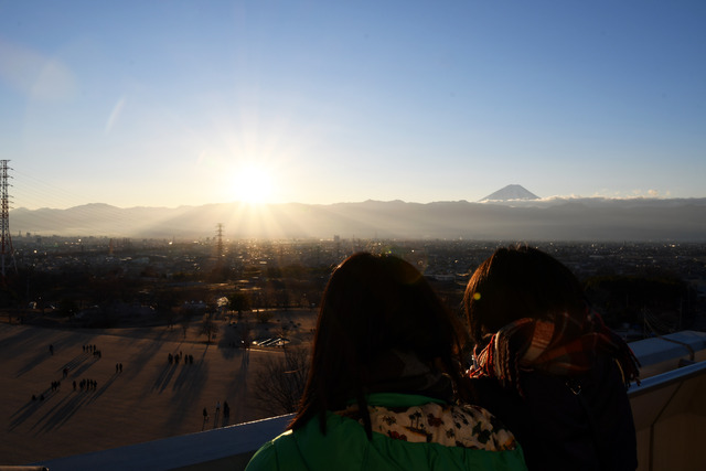 展望塔から日の出を眺めるDSC_4908.JPG