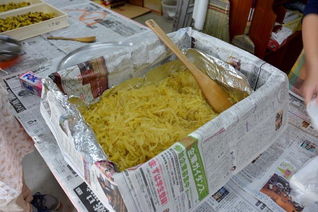 用意されたサツマイモ料理の写真