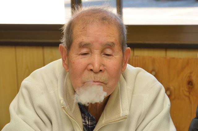 参加者の鼻から冷気が出ている様子の写真