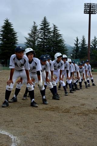 (写真)表情が引き締まる選手たち