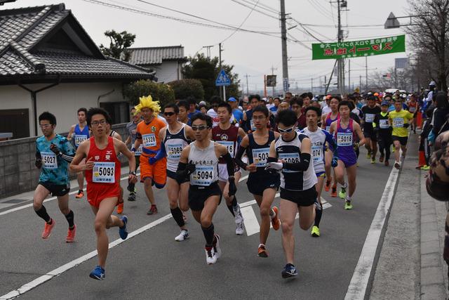 (写真)10キロメートルコースのスタート地点