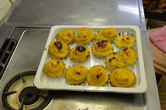 (写真)オーブンで焼き、完成したスイートポテト