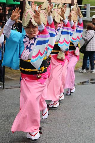 竜王みゆき連によるソコダイ踊りの写真