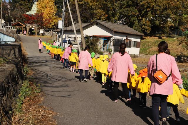 子供と先生の大行列です