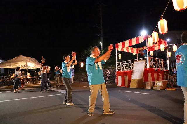 盆踊り大会の様子の写真2