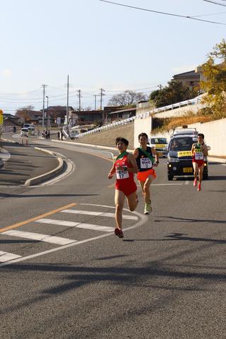県下一周駅伝大会,選手が競走している写真4