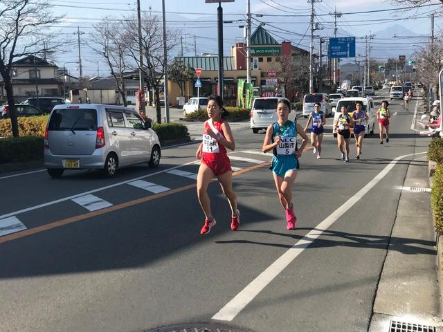 県下一周駅伝大会,選手が競走している写真6