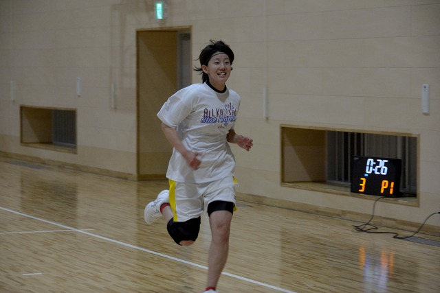 トレーニングする岡選手の写真