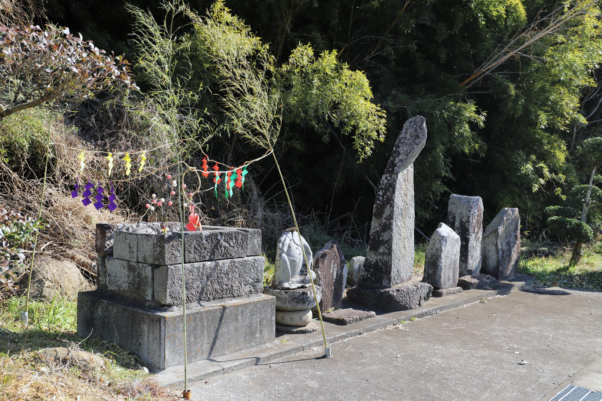 道祖神の飾り付けをしました