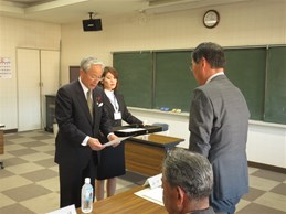 都市計画審議会での市長の写真