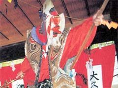 大久保地区の氏神である子神社に奉納されてきた太太神楽の写真