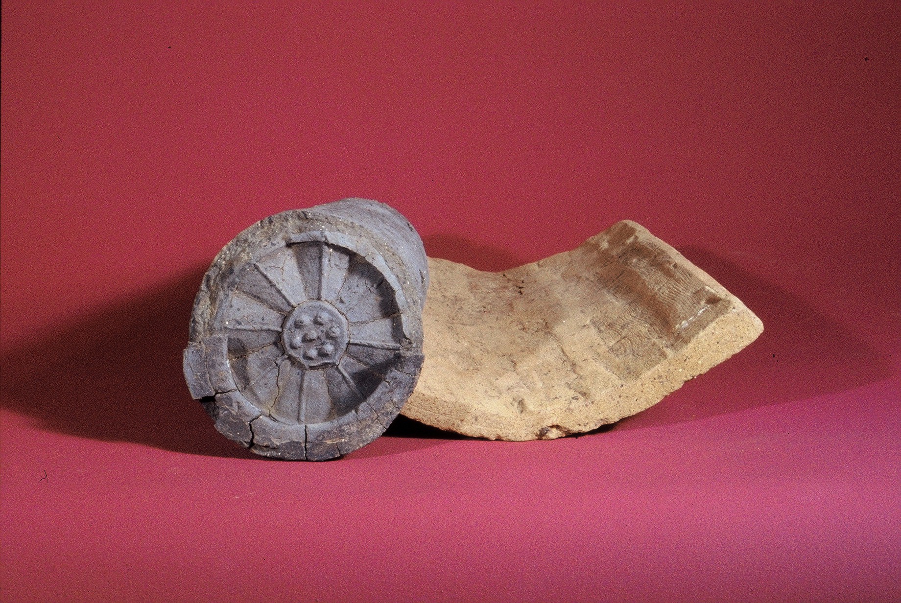 天狗沢瓦窯跡出土品（県指定）