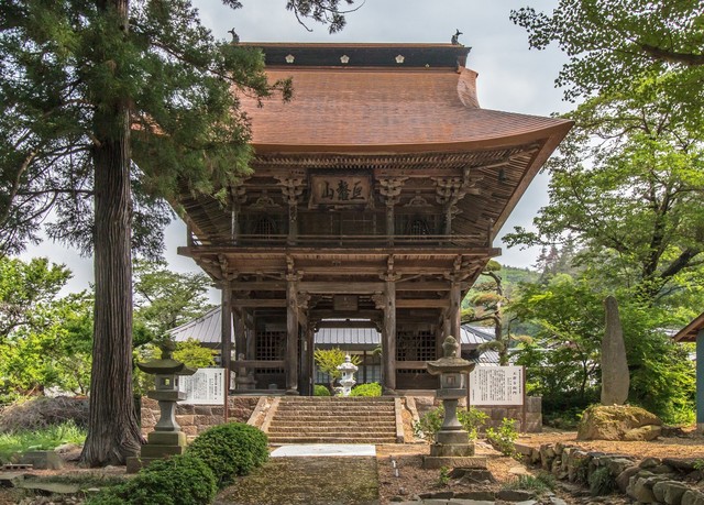 天澤寺山門(県指定文化財)の写真