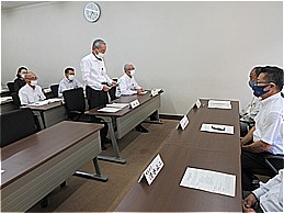 令和2年度一般会計ほか各特別会計決算審査終了式での市長の写真