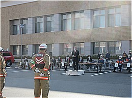 令和3年秋季火災予防運動に伴う総合消防訓練での市長の写真