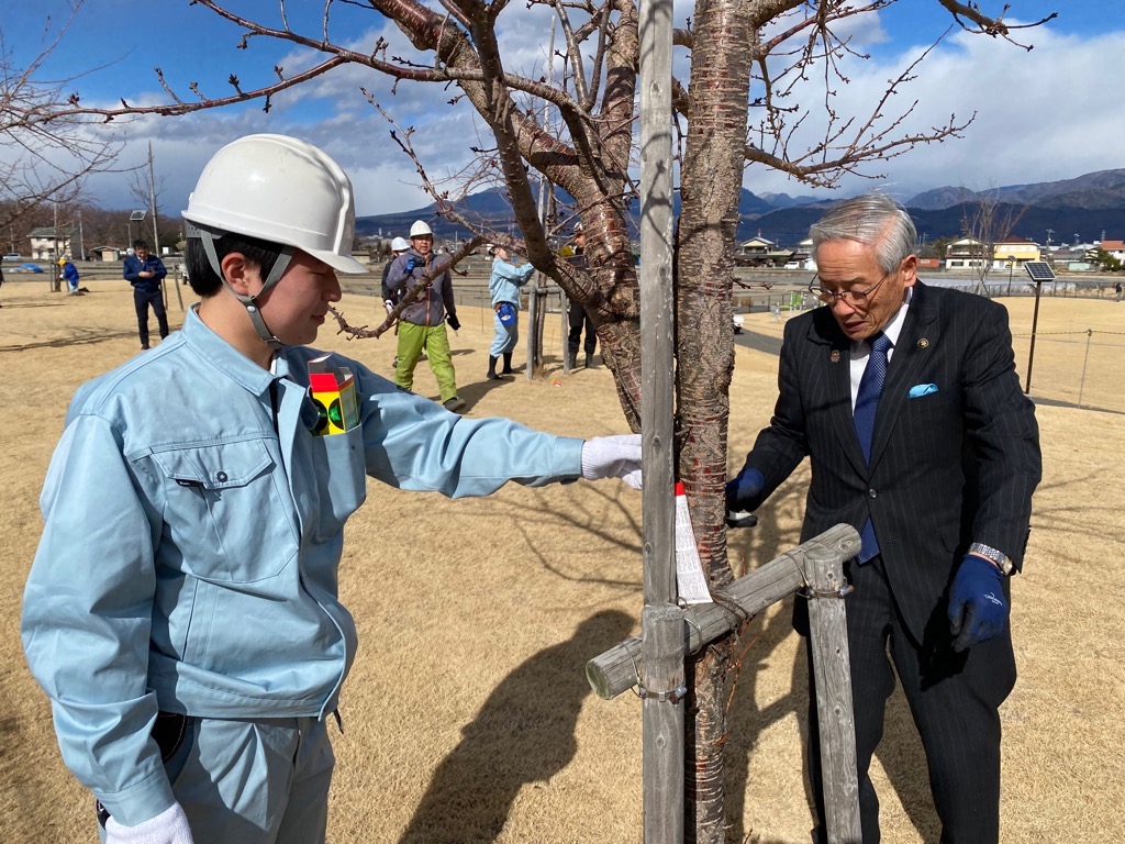 農林高校との地域貢献業の写真