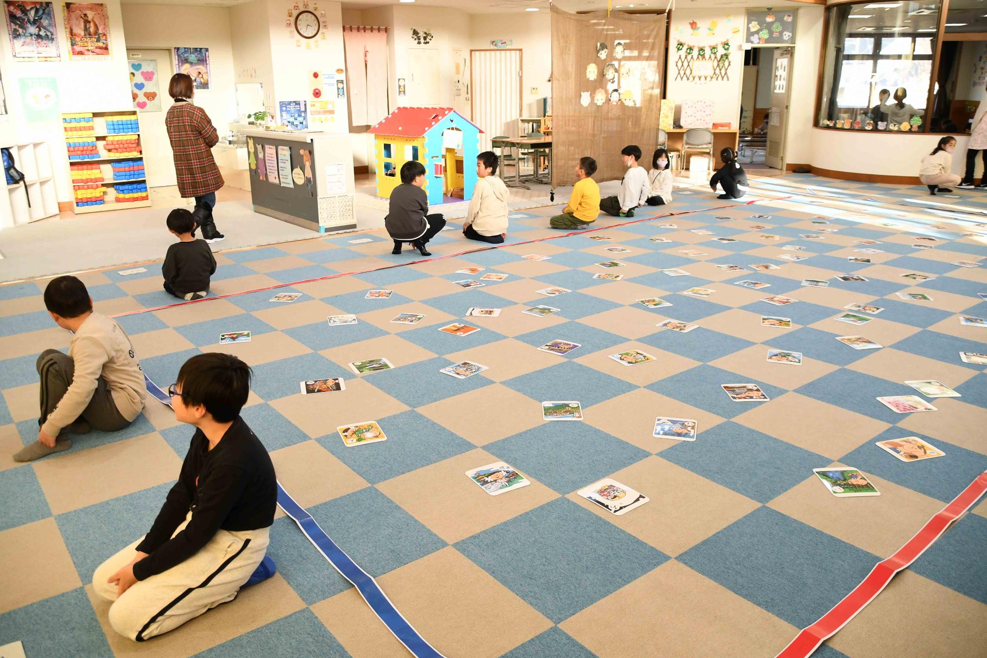 20240117敷島なかよし児童館大型かるた大会5