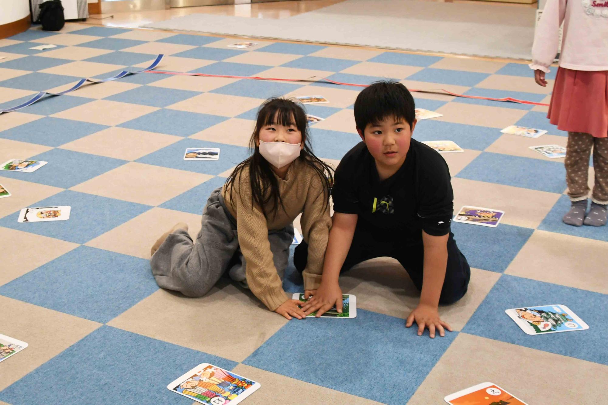 20240117敷島なかよし児童館大型かるた大会9