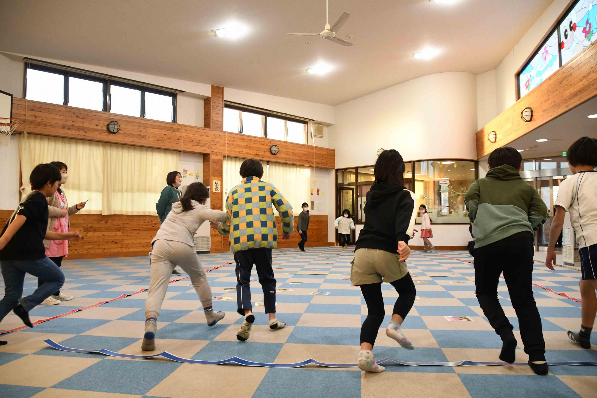 20240117敷島なかよし児童館大型かるた大会10