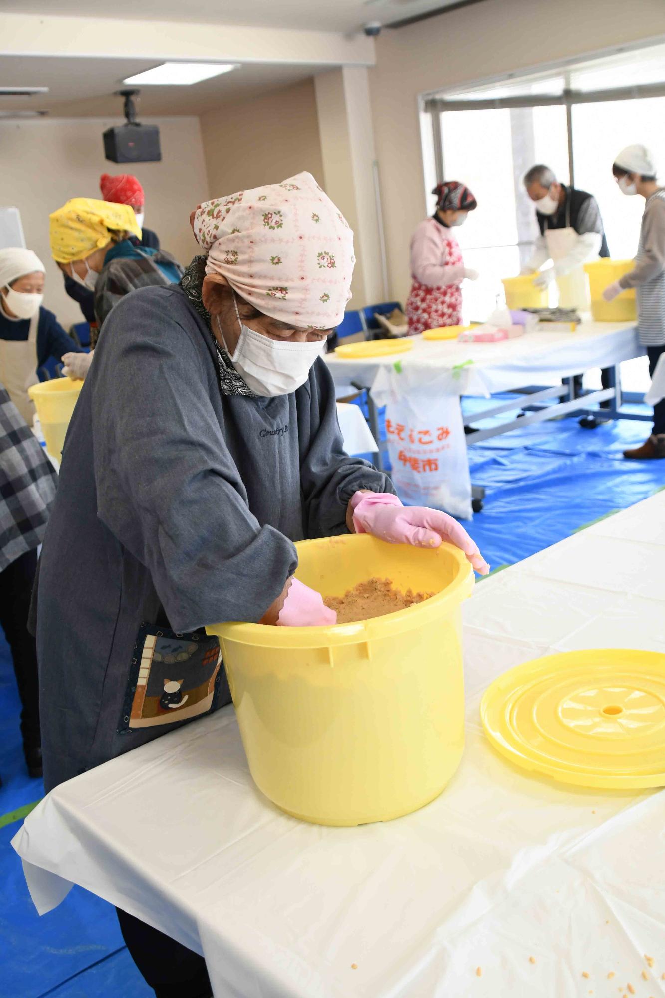 20240209ゆうのう敷島みそ作り体験12