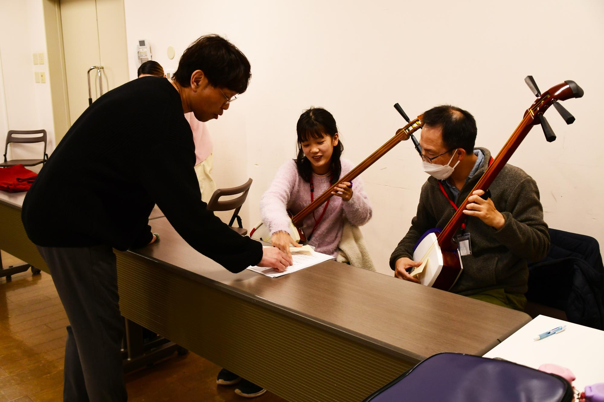 20240217親子で三味線2