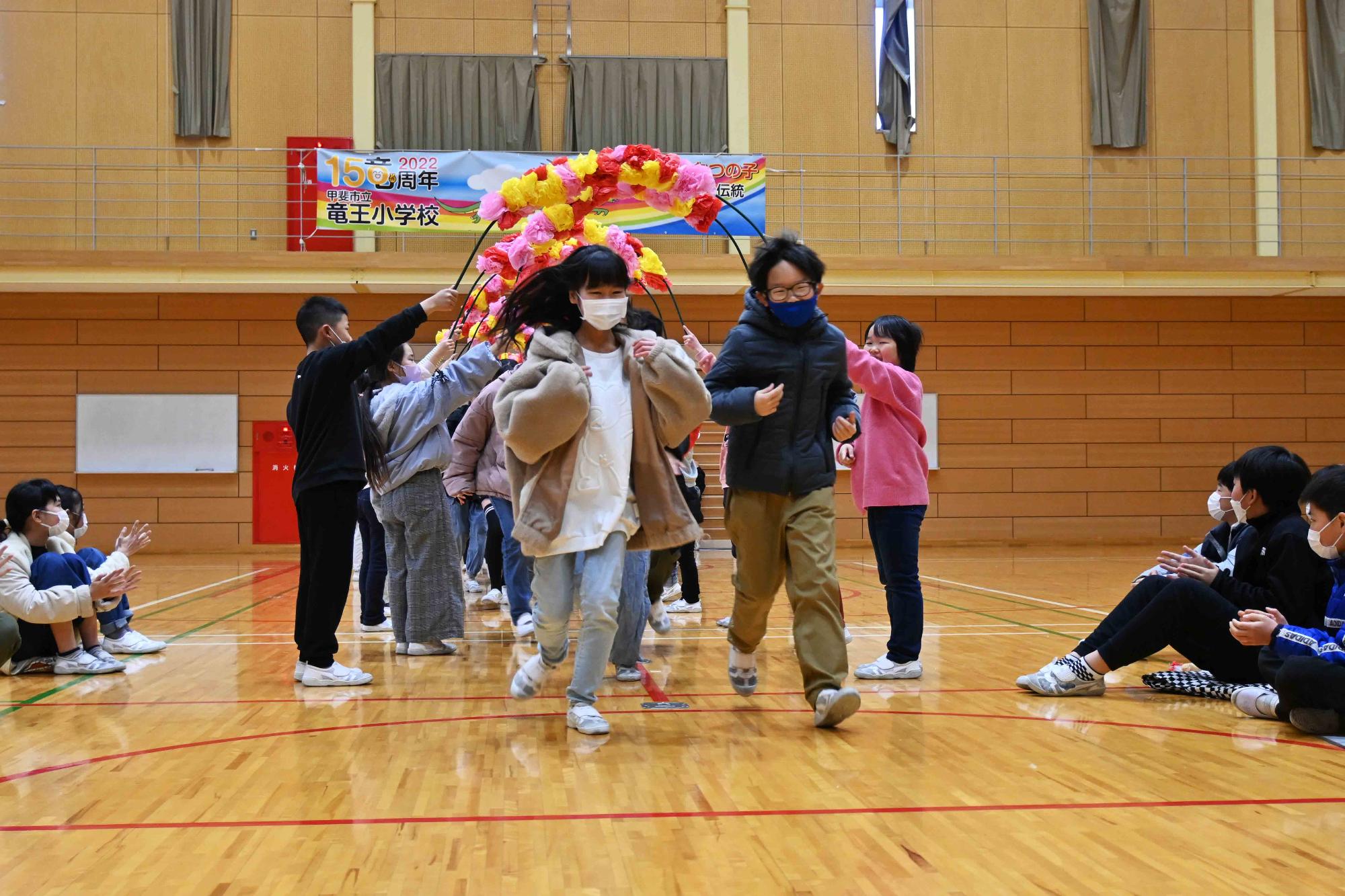 竜王小6年生を送る会1